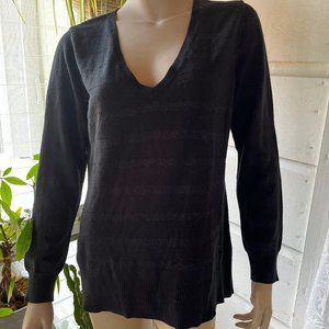 Black V-neck sweater - NEW YORK COMPANY